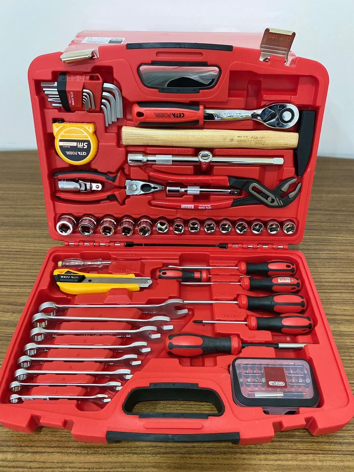 CETA FORM 80 PARÇA UNİVERSAL ALET SETİ / A50M-80PH4